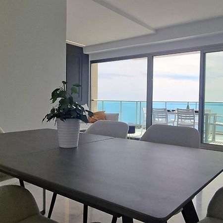 Apartamento Planta 37: Terraza privada con vistas al mar Benidorm Exterior foto